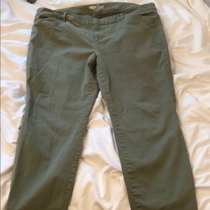 Old Navy Pixie Style Pants size 18